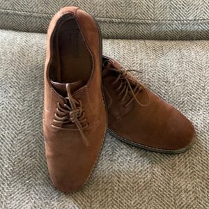 Brown dress shoes